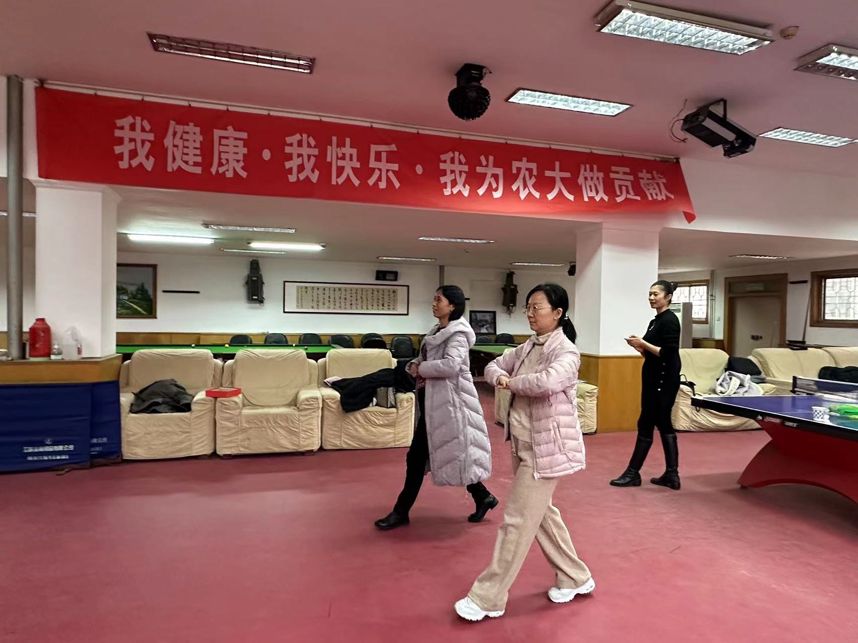 ����������