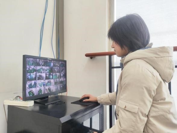 ����������