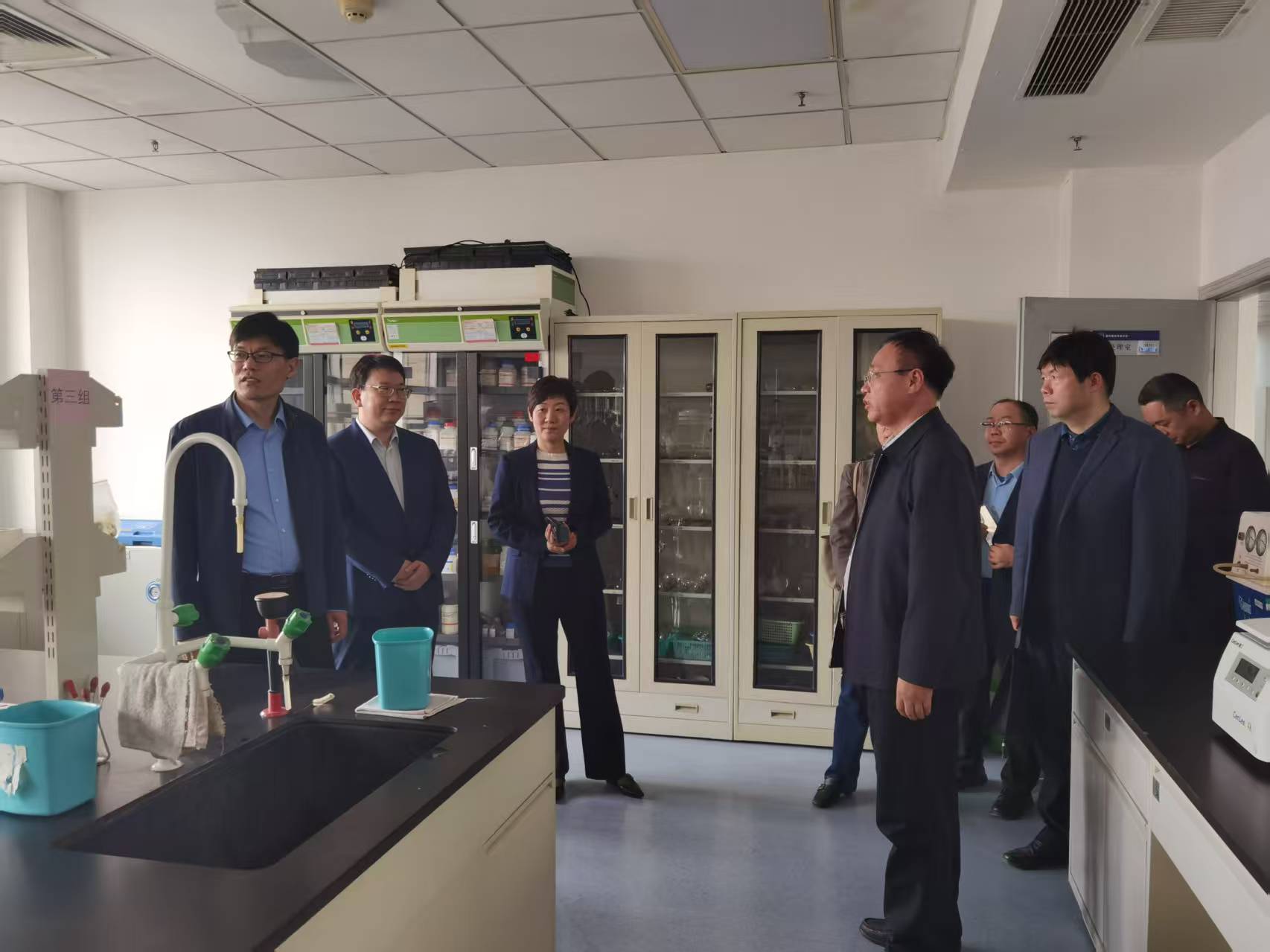 ����������