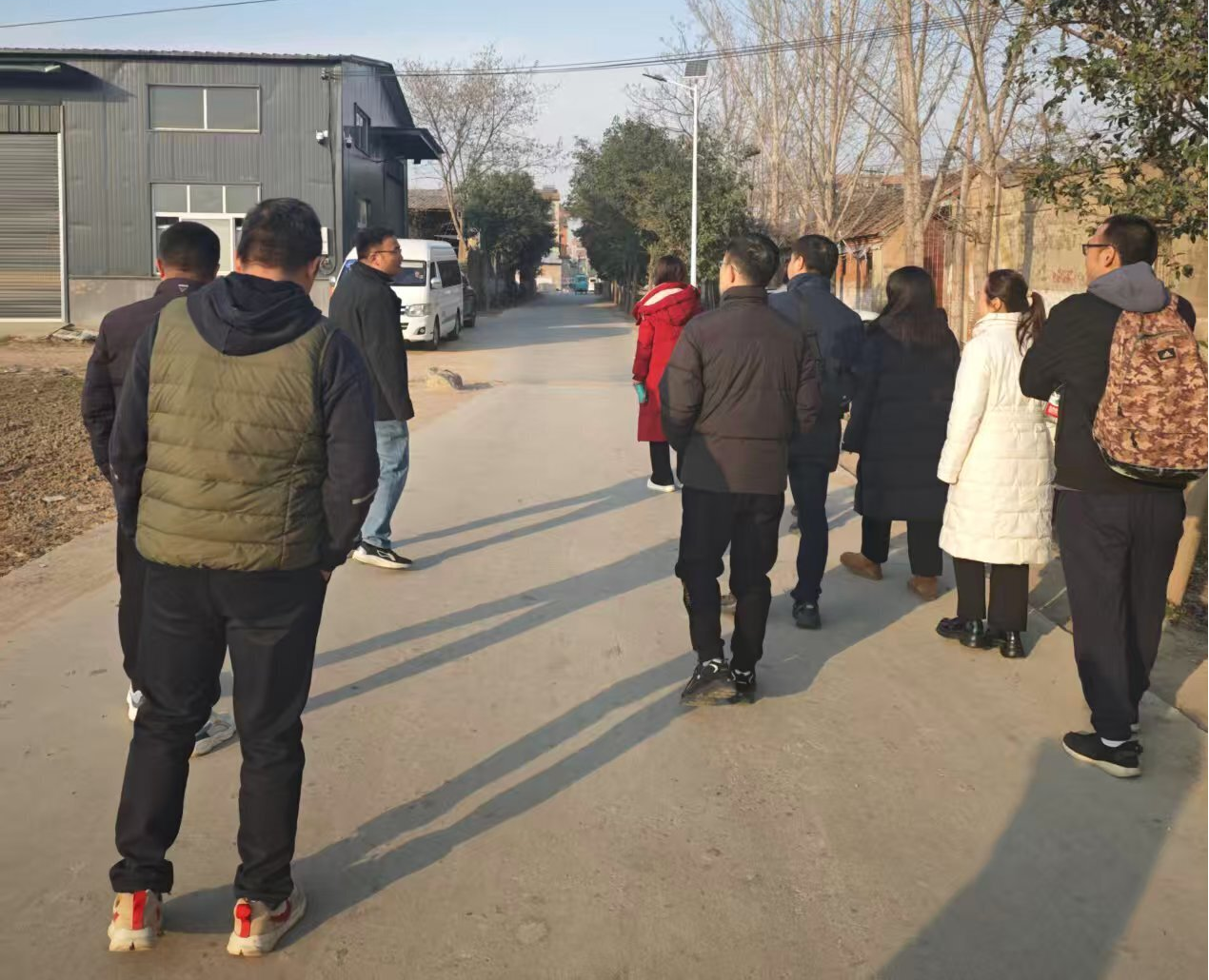 ����������