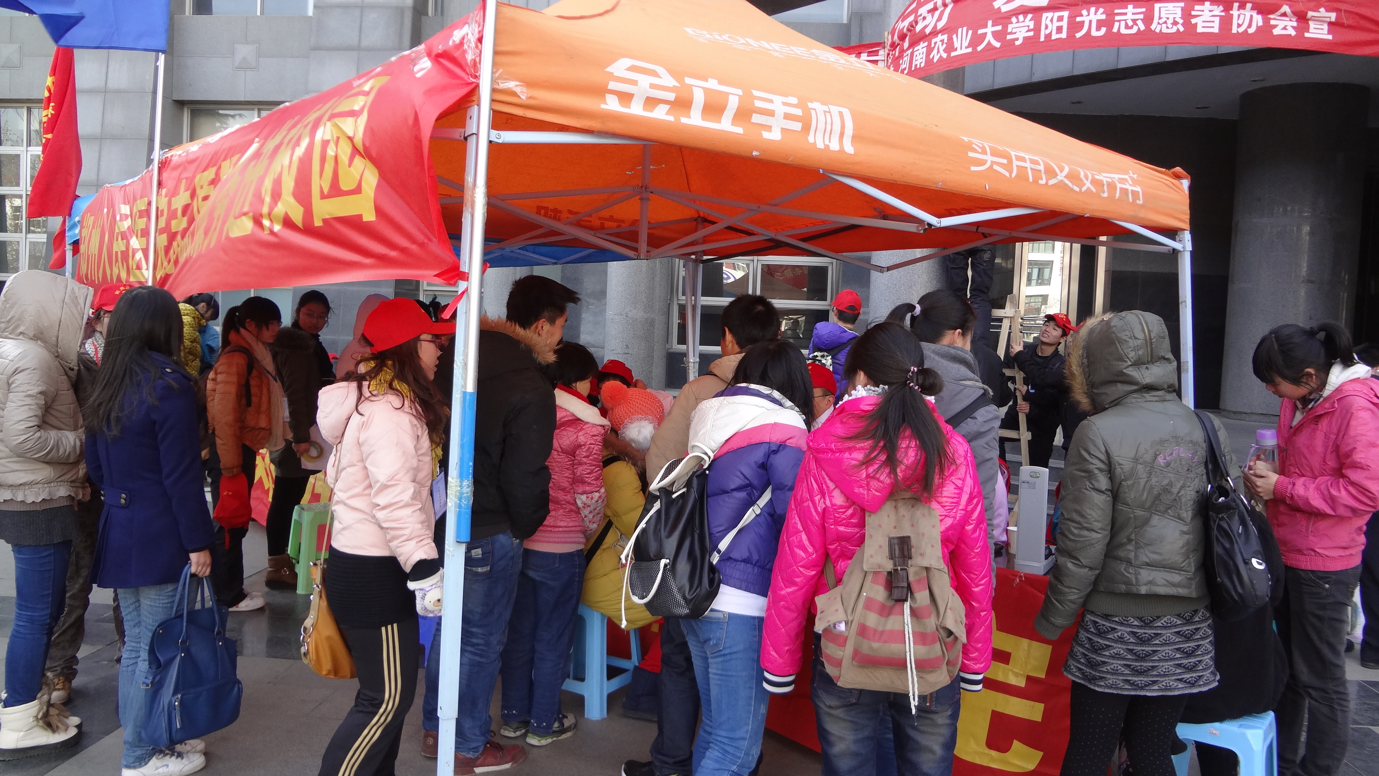 ����������