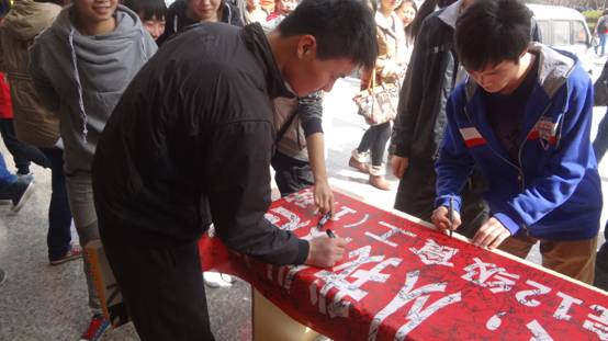 ����������