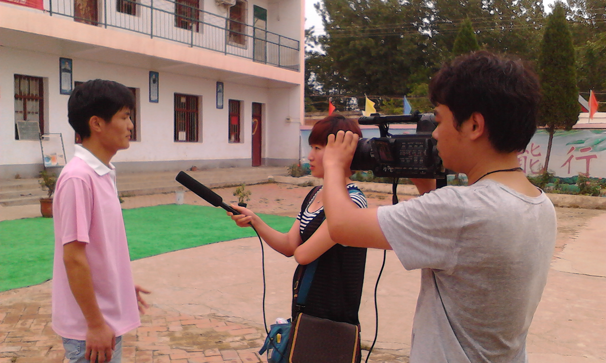 ����������